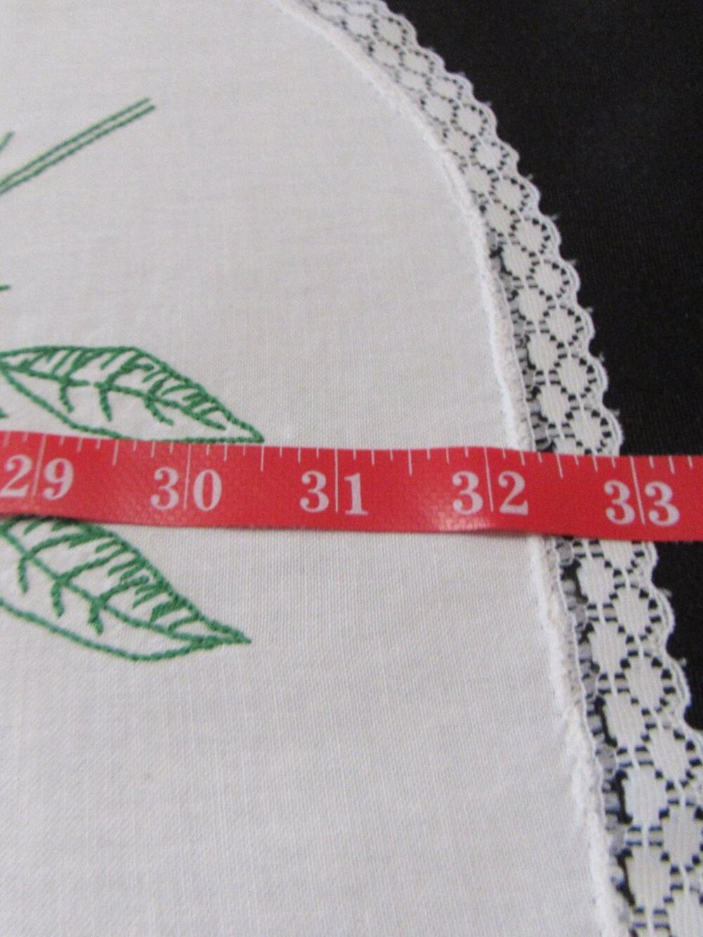 #7 Table Runner Embroidered - Picture 9 of 9